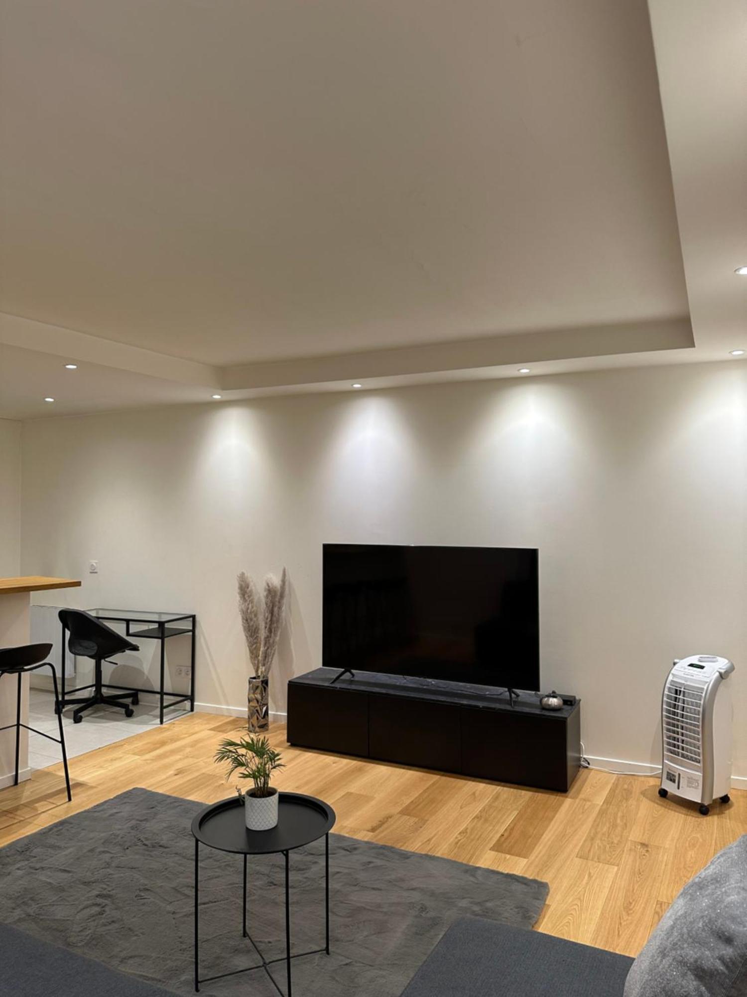 Super Appartement Refait A Neuf Beaucoup De Charme Boulogne-Billancourt Kültér fotó